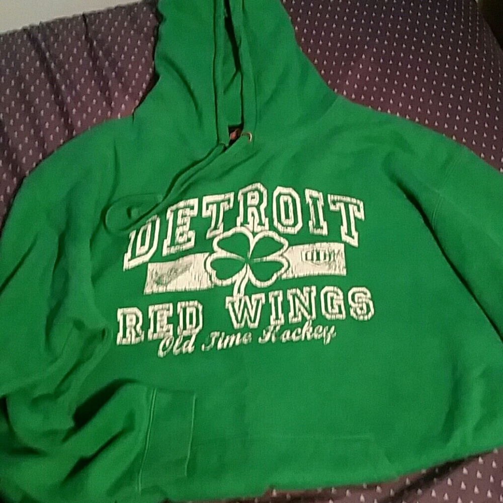 Detroit Red Wings shamrock sweatshirt